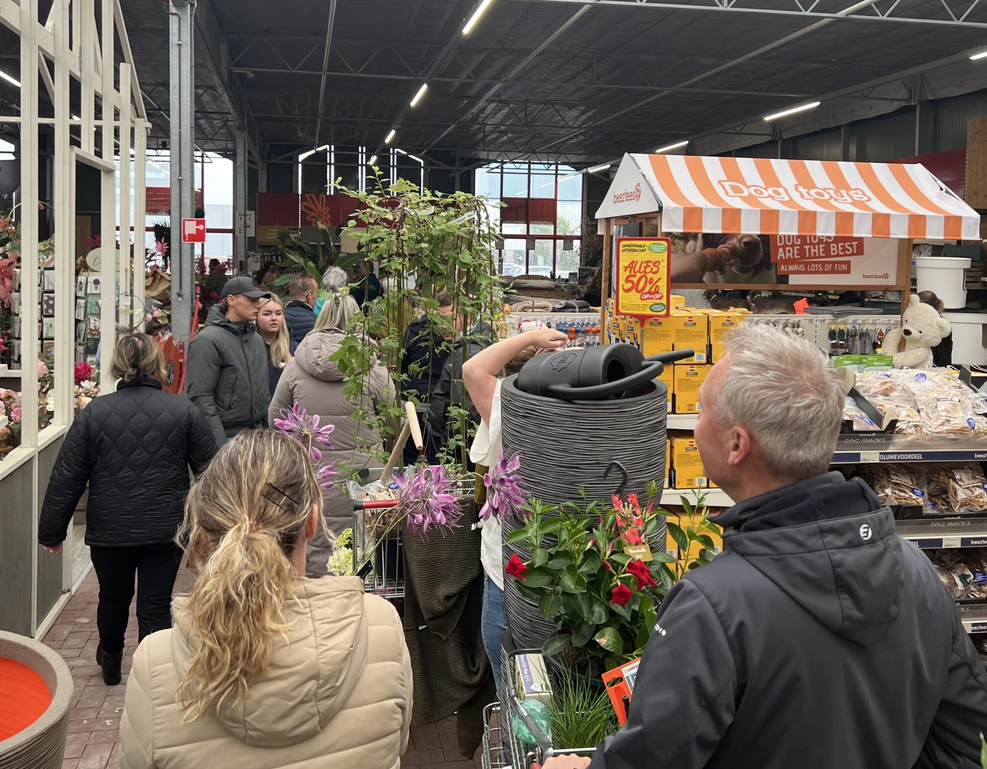 Opheffingsuitverkoop Tuindorado Wolvega