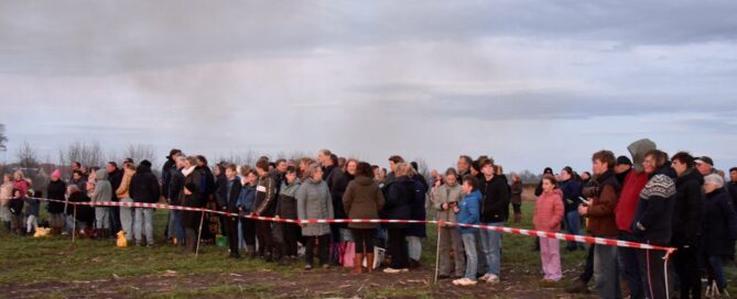Paasvuur in Oldetrijne (foto: Lenus van der Broek)