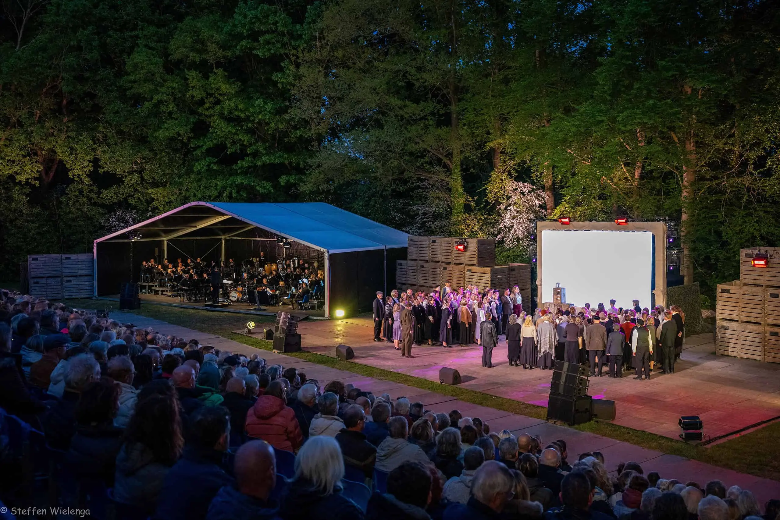 Ridders en Juffers (foto Steffen Wielenga)